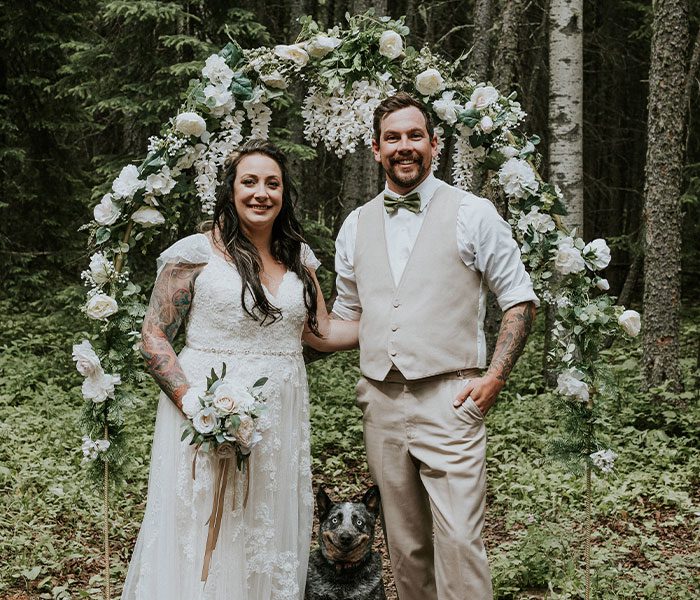 Check out how this dog decorated the wedding photos of his owners!