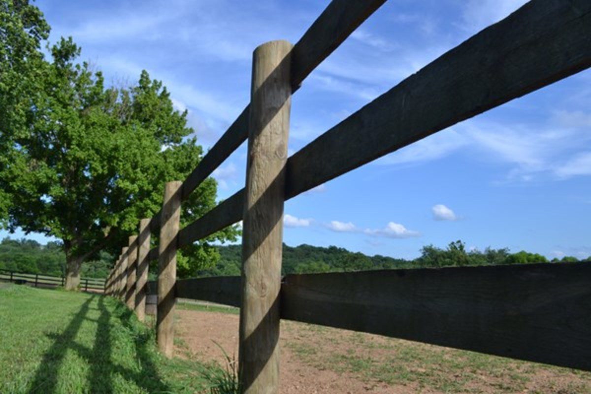 Choosing a fence for levada